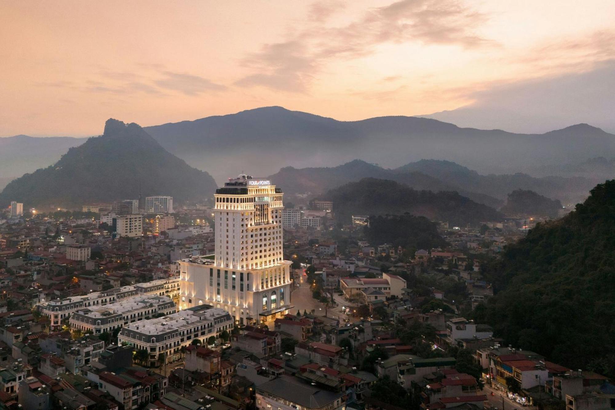 Four Points By Sheraton Ha Giang Extérieur photo